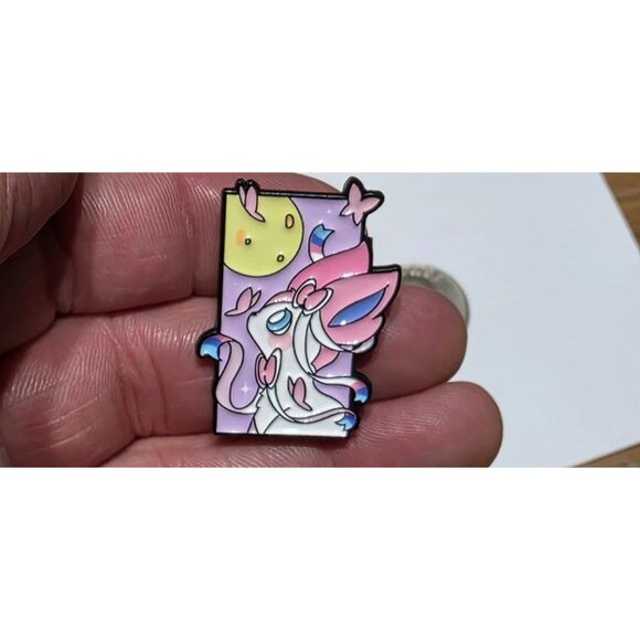 Pokemon Sylveon Dreamy Portrait Enamel Pin Pastel Butterflies Fairy Type Design - Picture 4 of 4